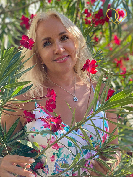 Profile picture of Elena