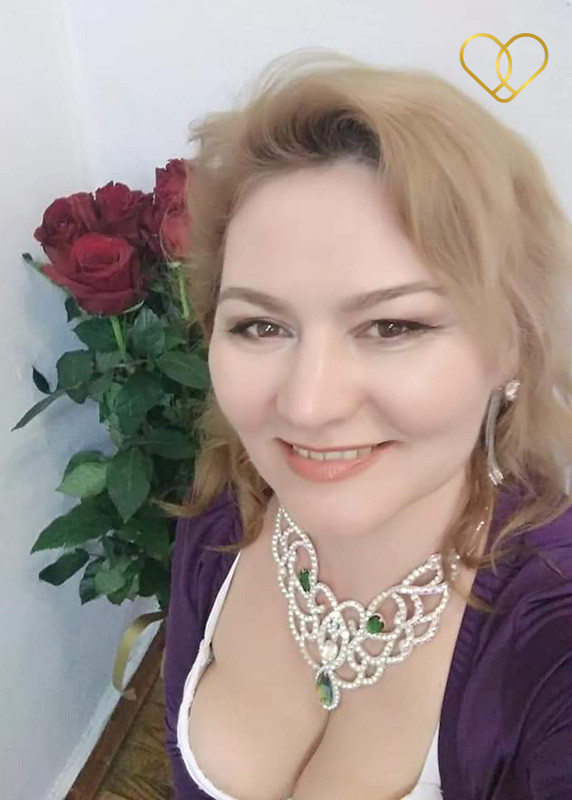Profile picture of Elena