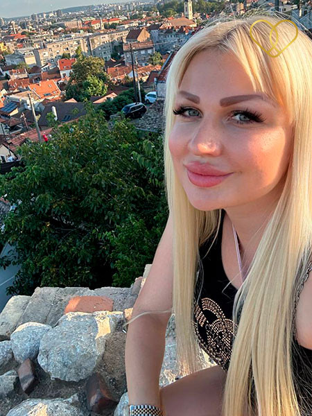 Profile picture of Yana